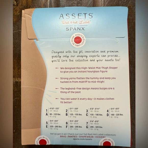 SPANX Assets by Sara Blakey Shaping Pantyhose - Black—New in Package - Picture 2 of 2